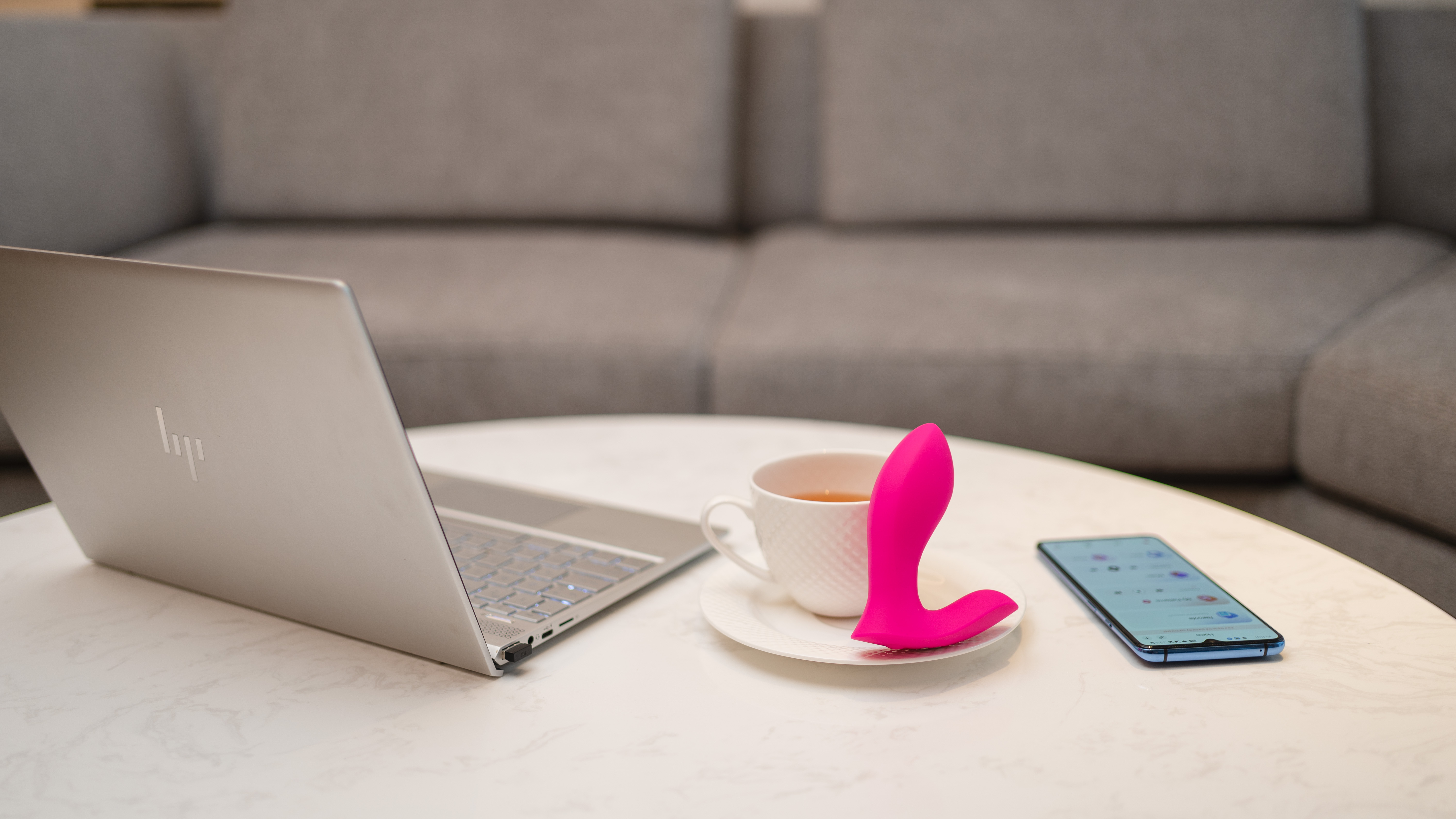 Вибромассажер LOVENSE Flexer для трусиков, розовый