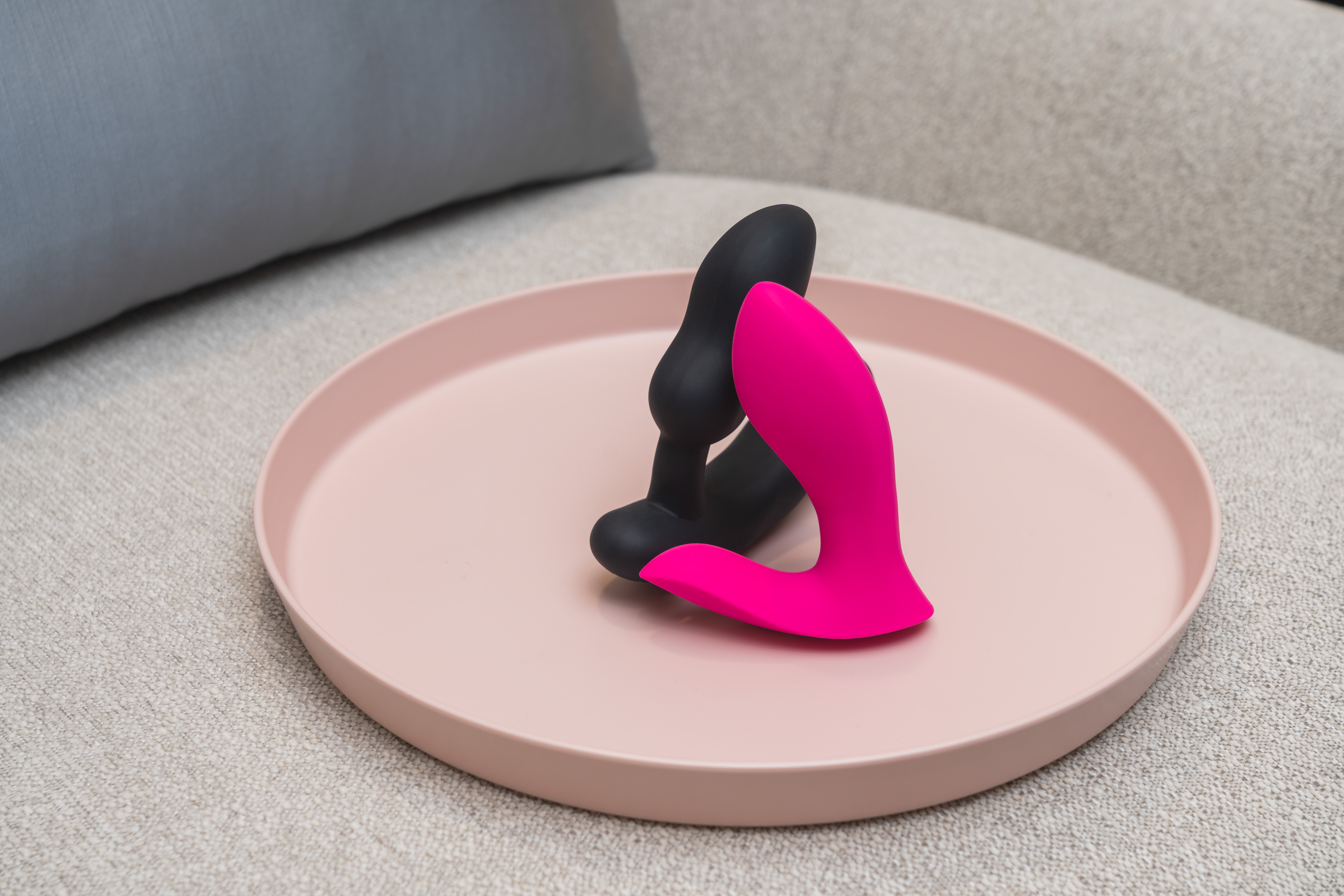 Вибромассажер LOVENSE Flexer для трусиков, розовый