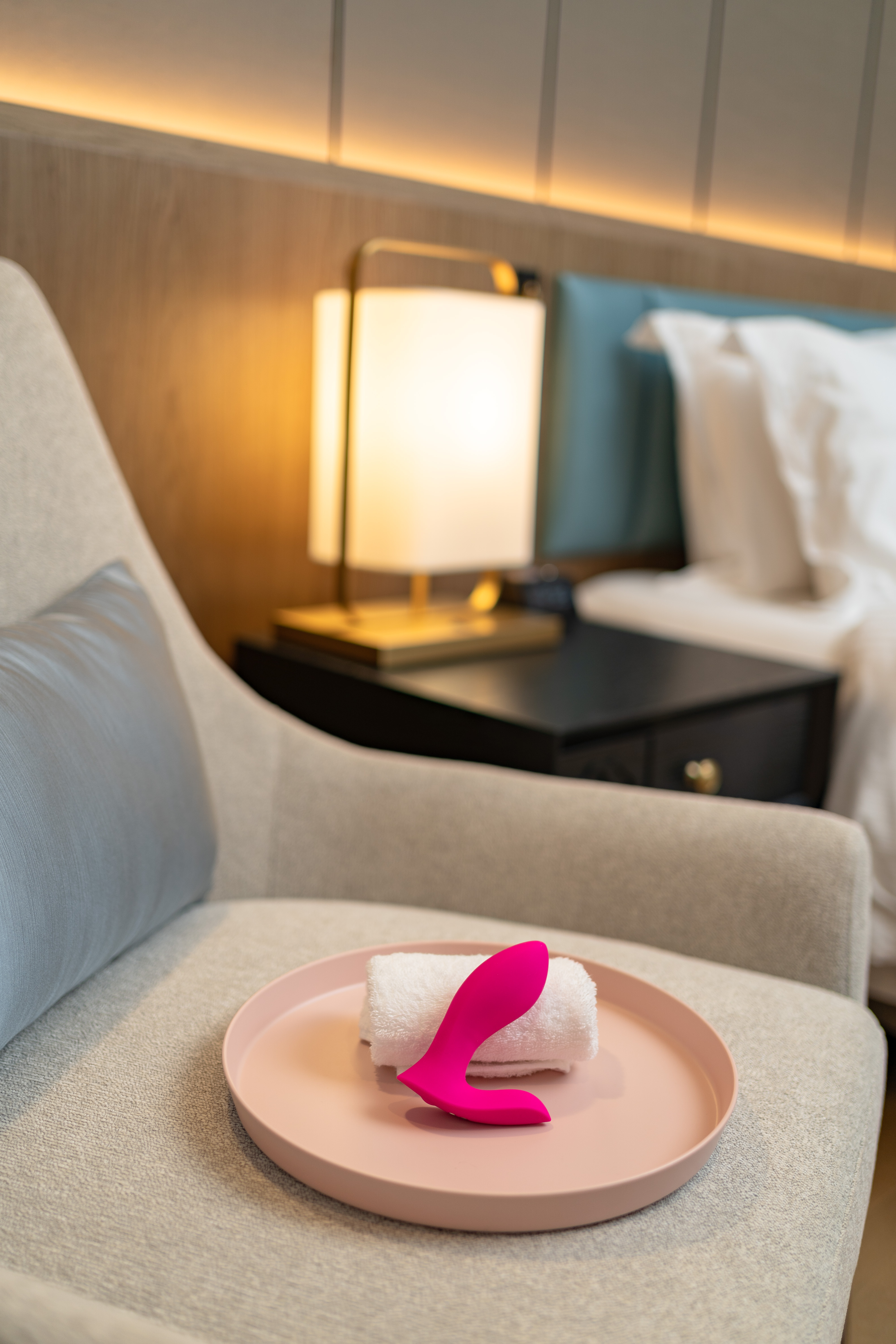 Вибромассажер LOVENSE Flexer для трусиков, розовый