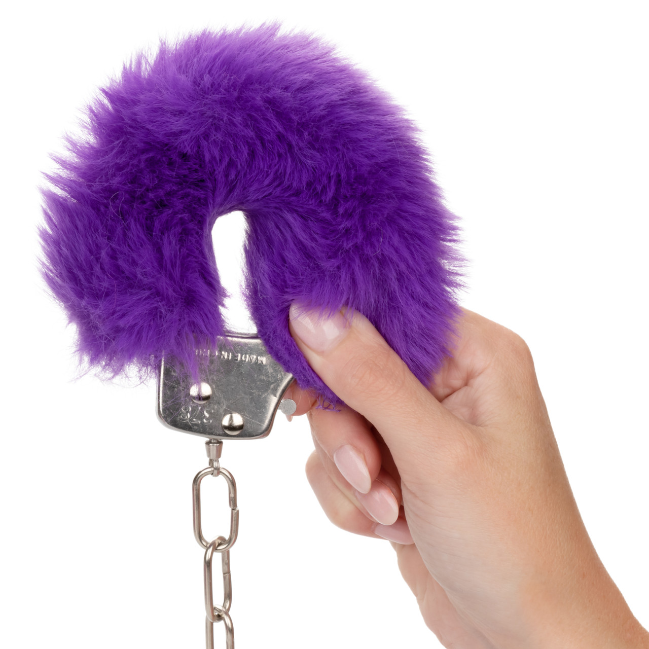 Металлические наручники с искусственным мехом ULTRA FLUFFY FURRY CUFFS-PURPL