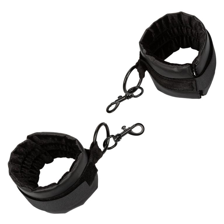 Бондаж нательный с ошейником и наручами BOUNDLESS COLLAR RESTRAINT