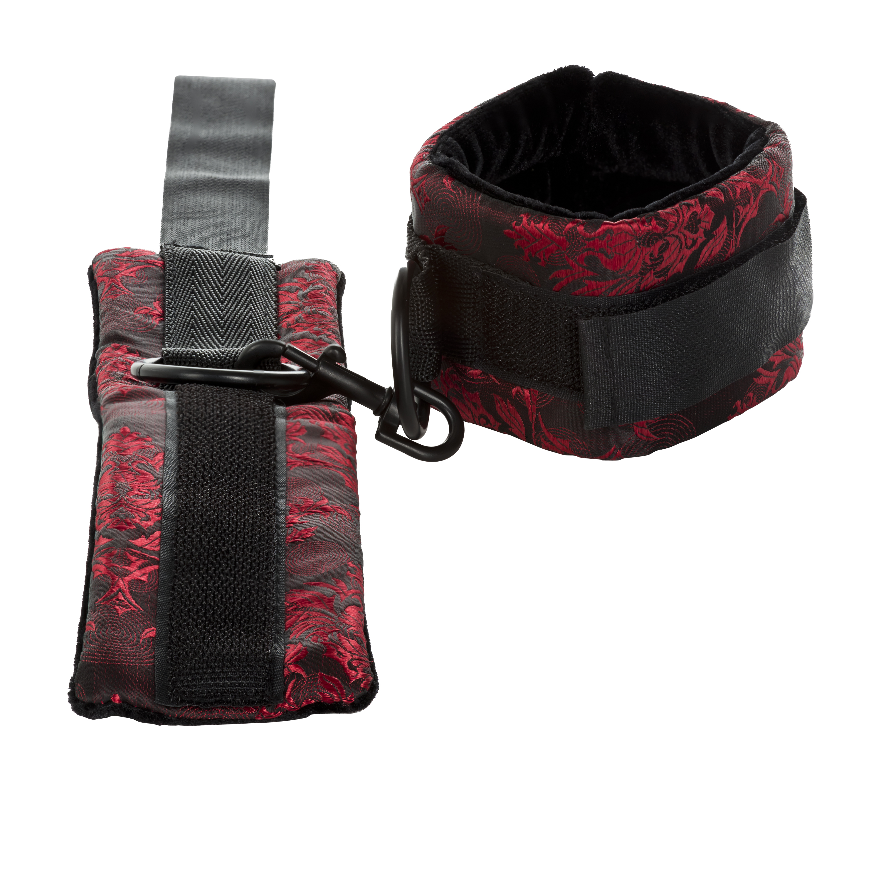 Кляп-шарик с фиксацией рук Scandal Breathable Ball Gag With Cuffs