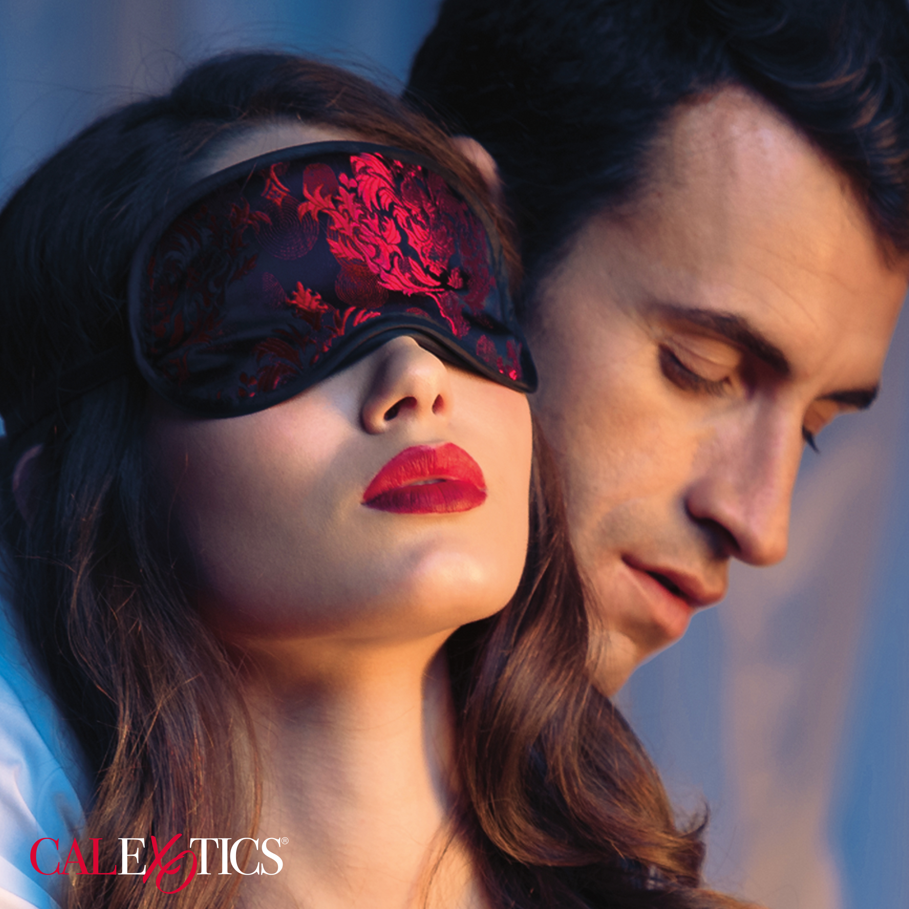 Маска на глаза закрытого типа (повязка) Scandal Blackout Eye Mask