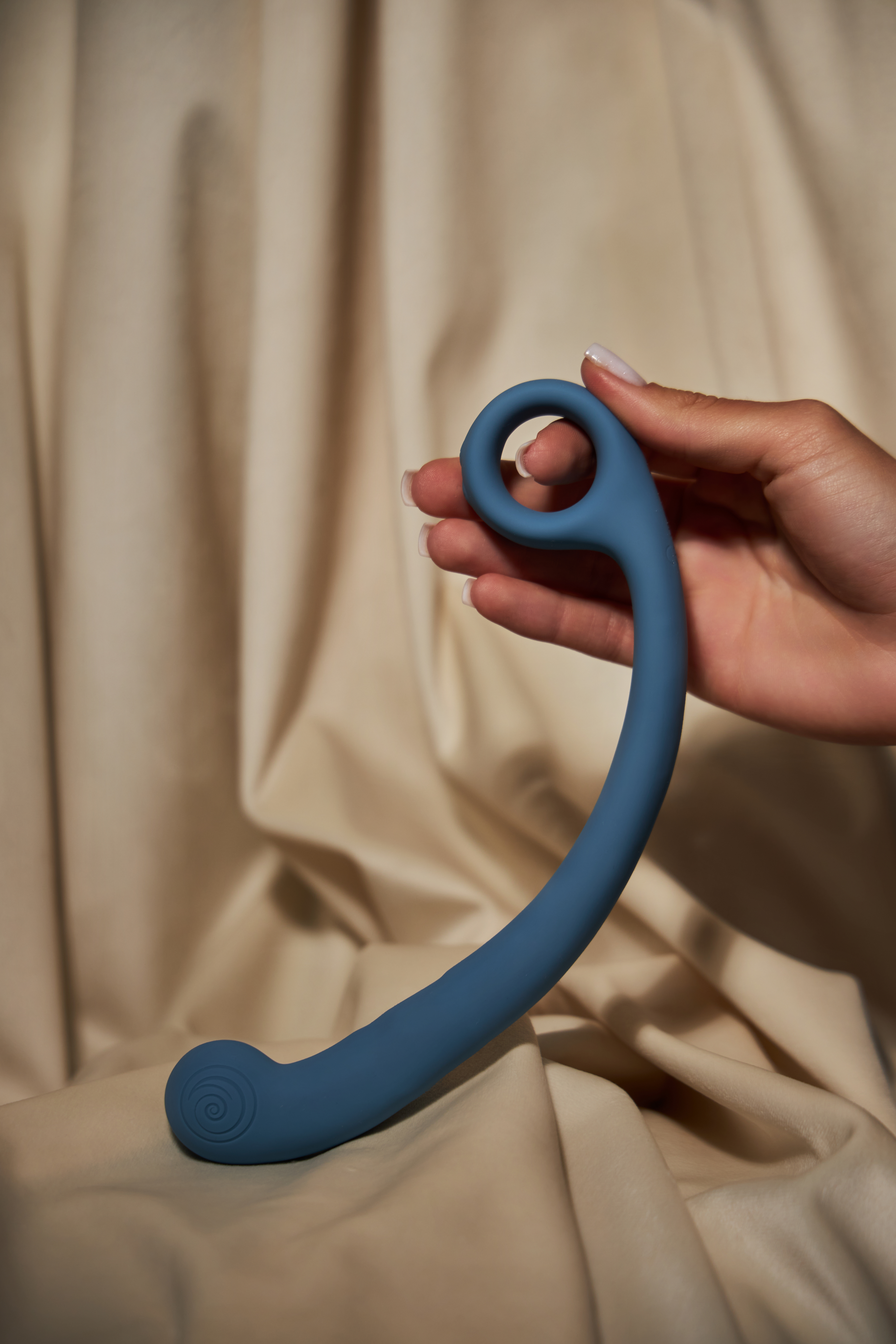 Универсальный вибромассажер SVibe Snail AXI Spot Wand, голубой