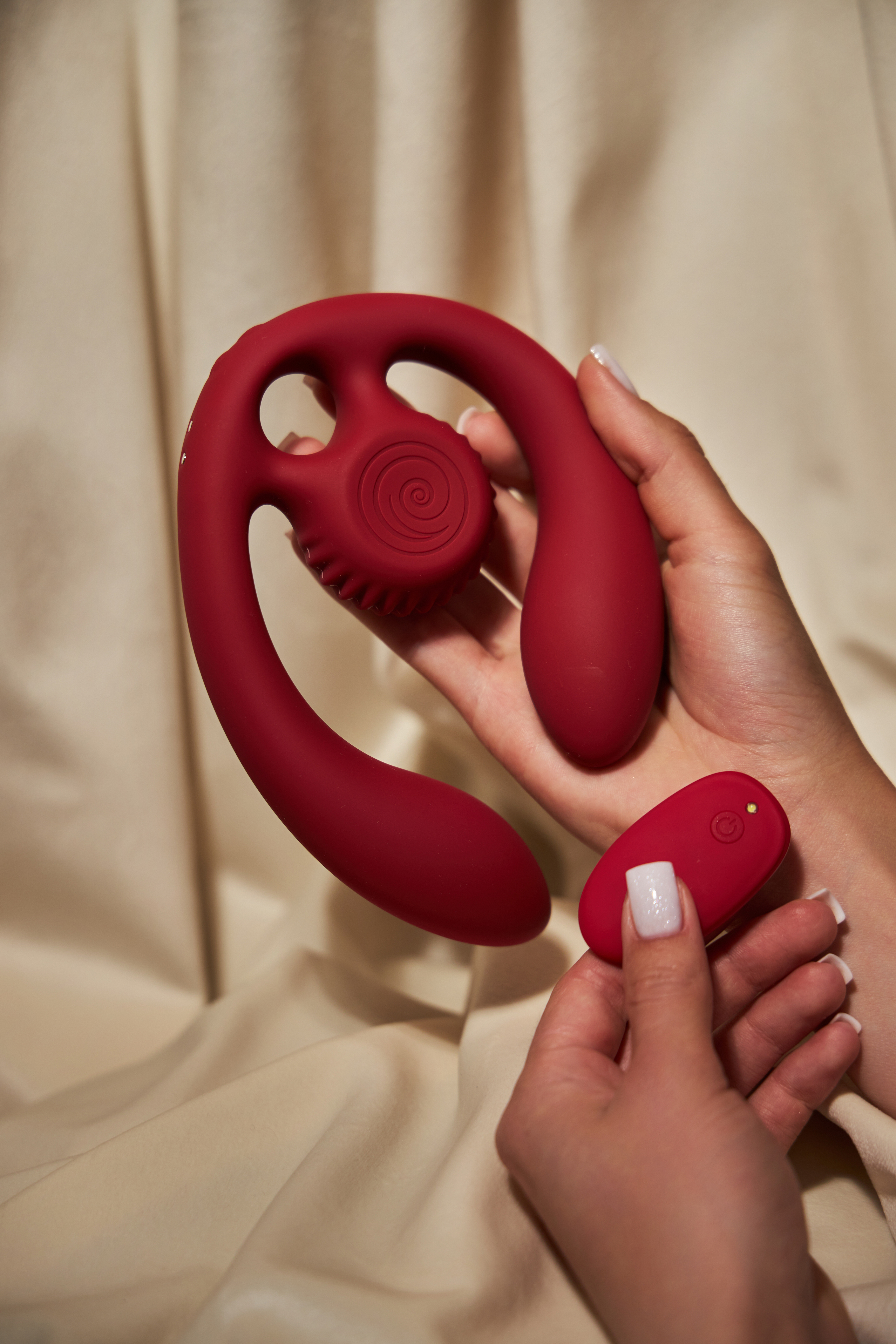 Парный вибромассажер SVibe Snail GIZI Duo, бордовый