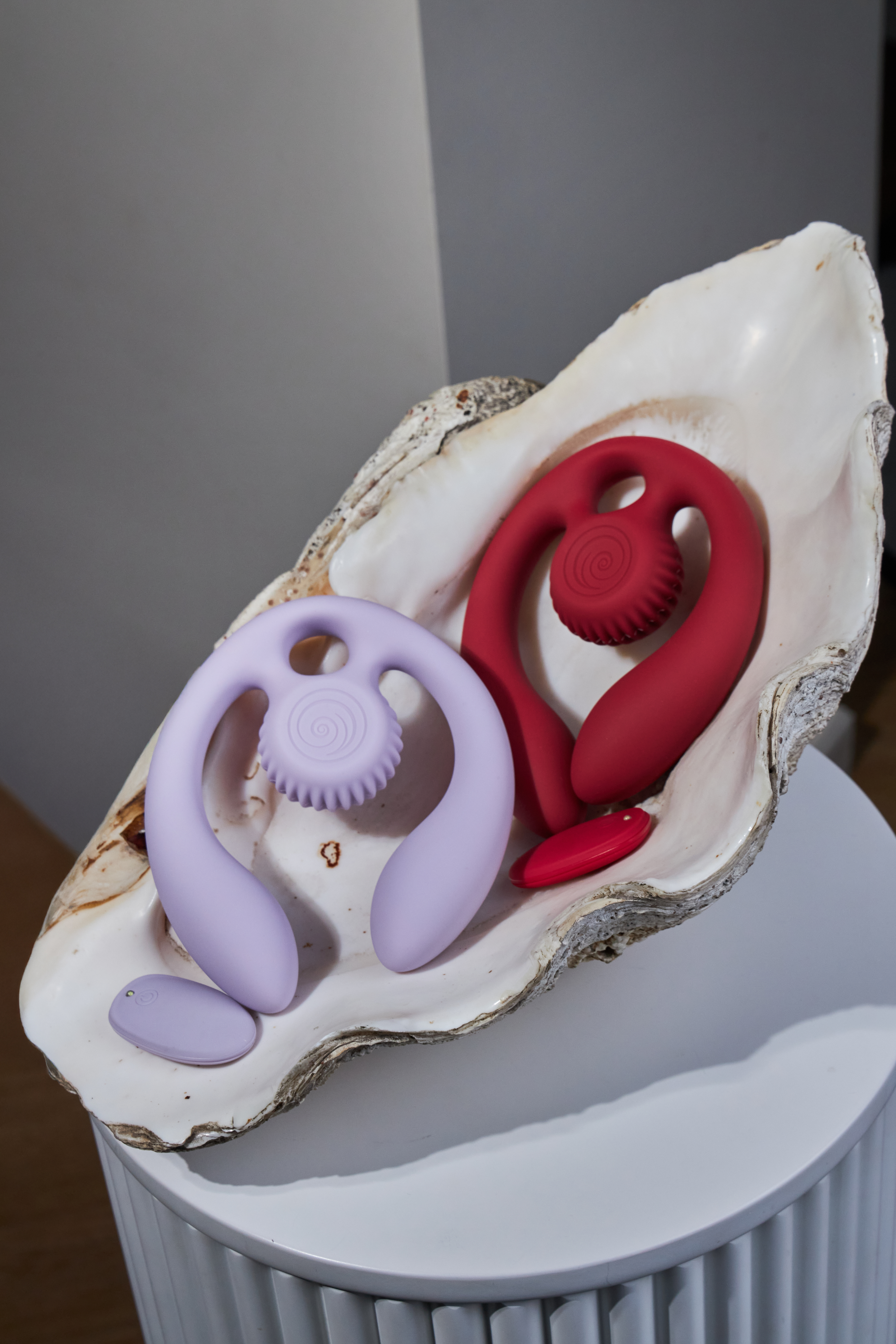 Парный вибромассажер SVibe Snail GIZI Duo, бордовый