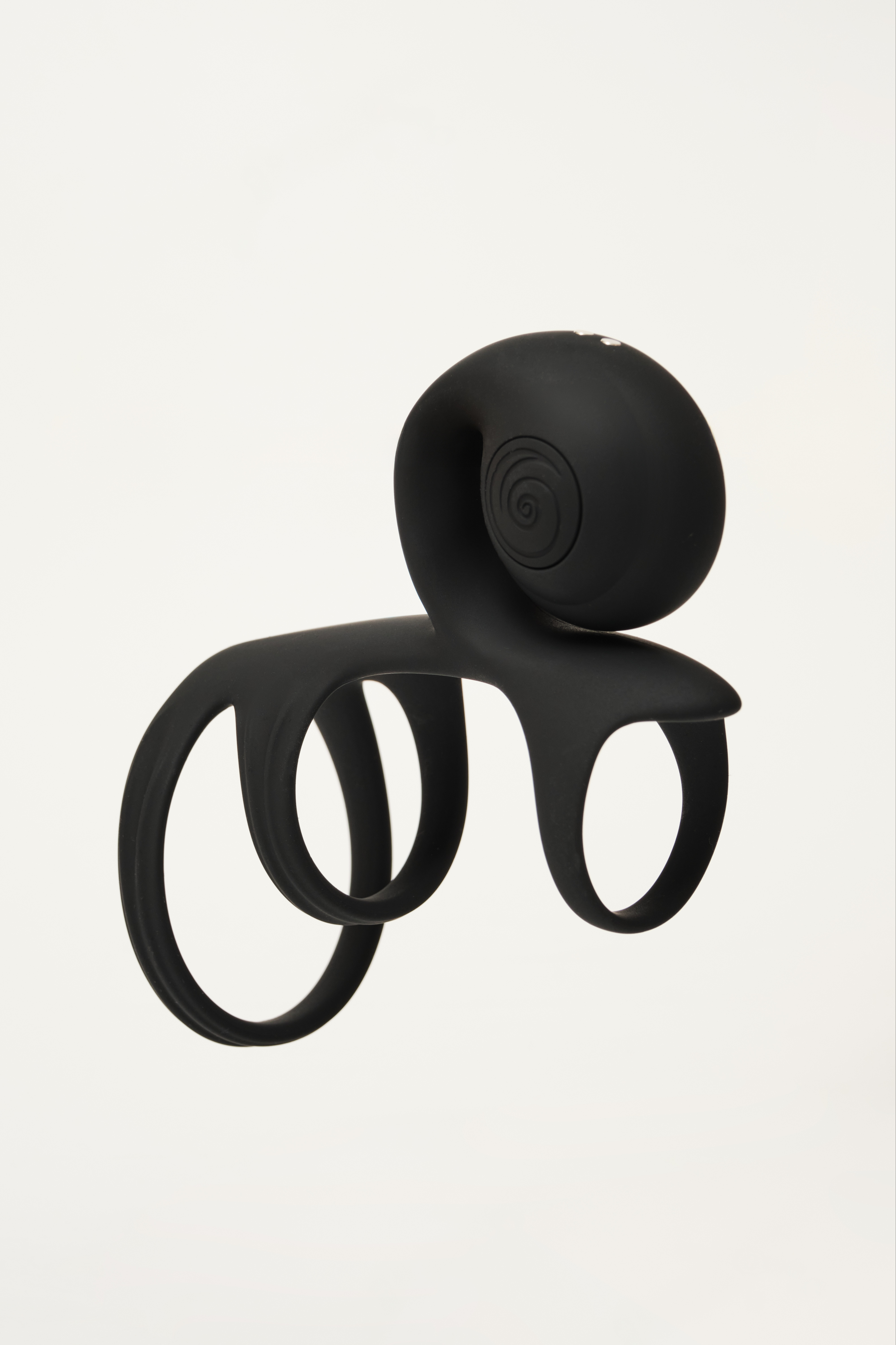Многофункциональное эрекционное кольцо SVibe JOVI ARC, черный