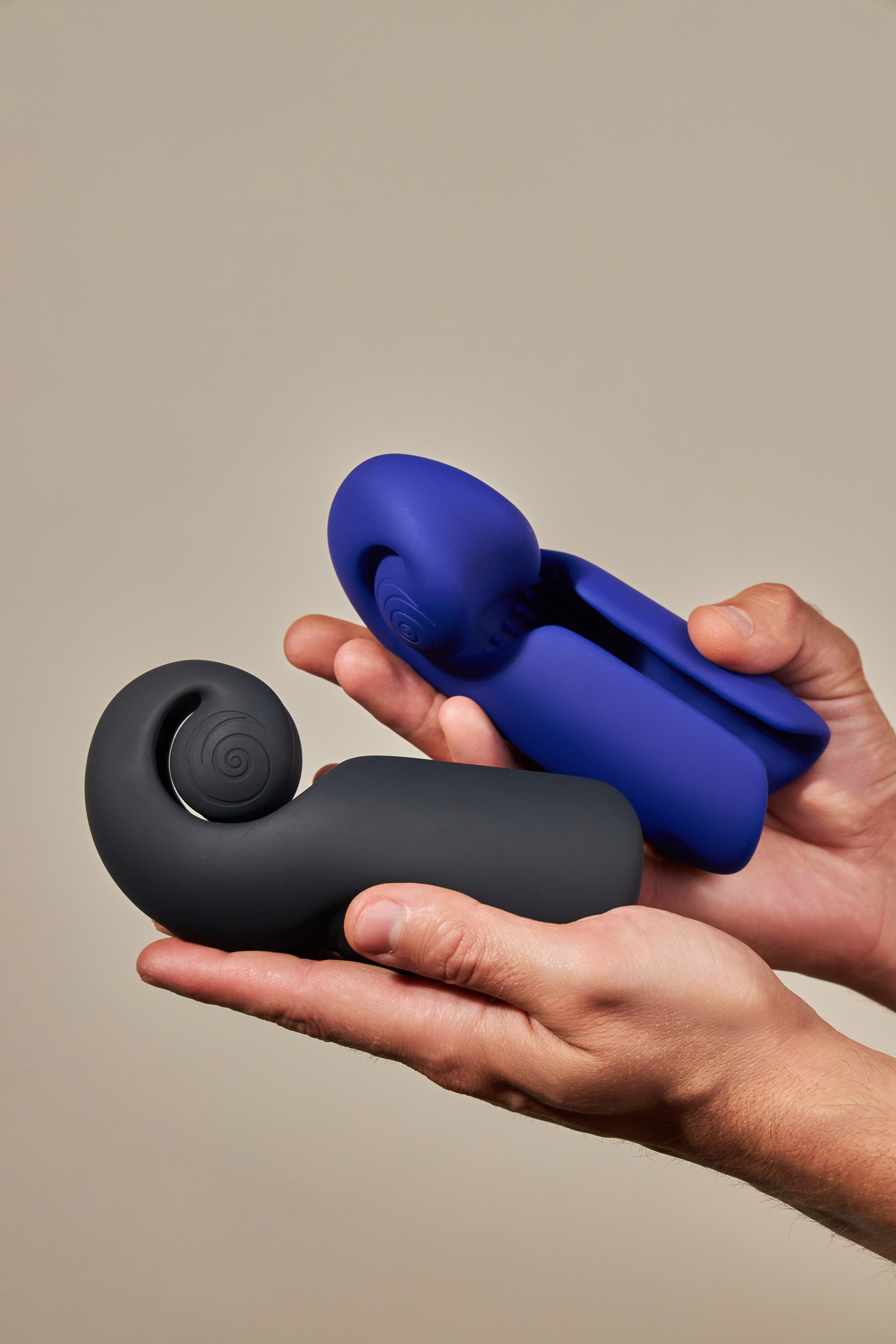 Инновационный SVibe EVO мастурбатор, черный