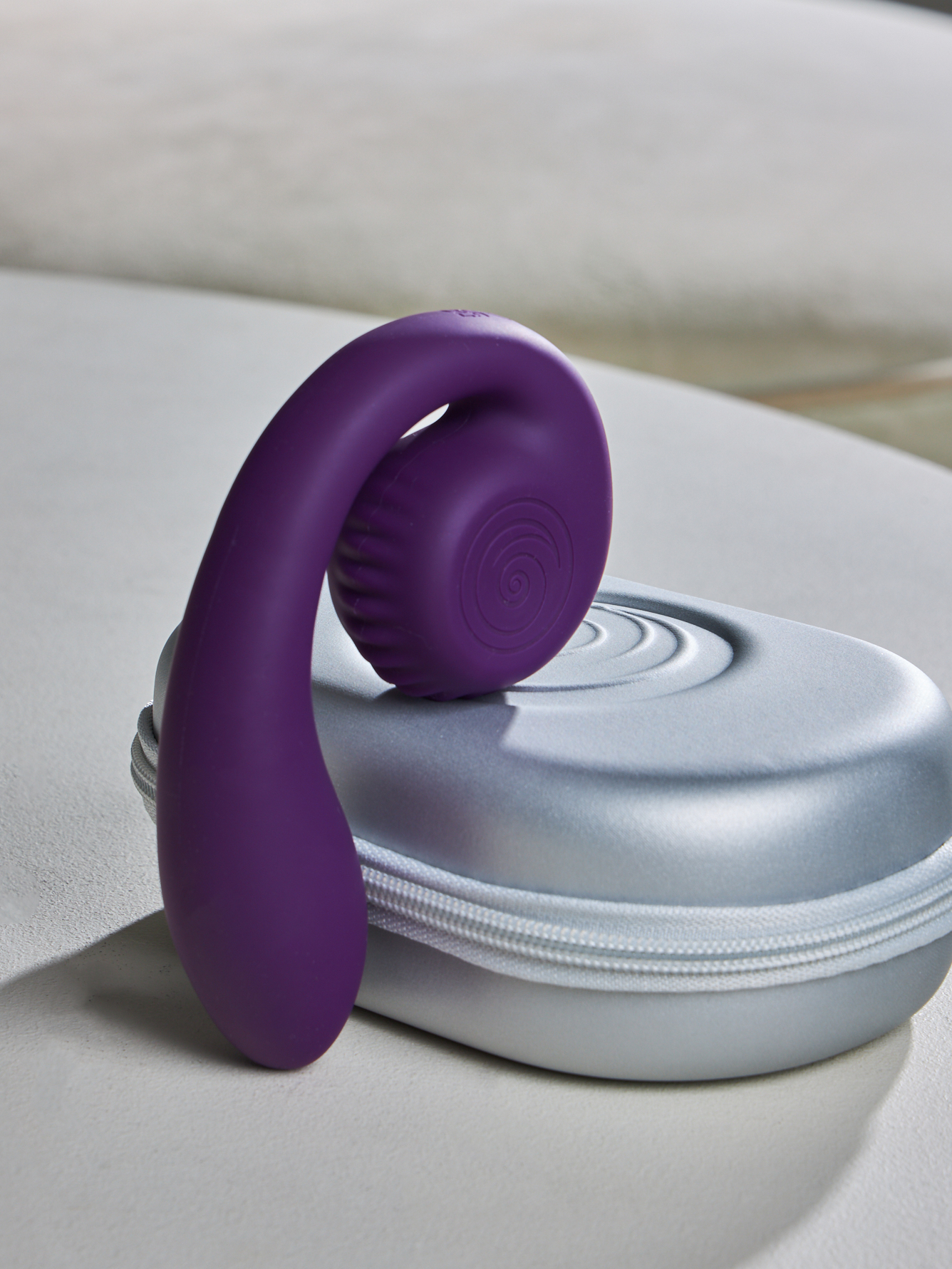 Инновационный SVibe Gizi вибратор, фиолетовый